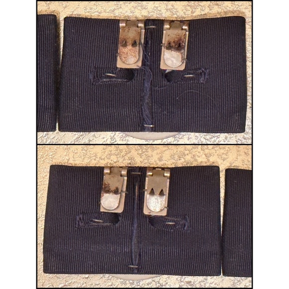VINTAGE decorative shoe clips in black grosgrain with pearly disc embellishment - Picture 7 of 7